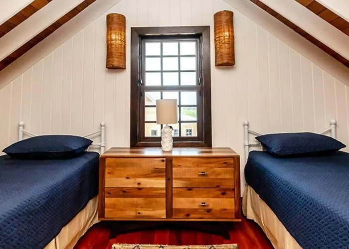 Athena's Mahogany House And Mistico Club Boat Shuttle * San Pedro (Ambergris Caye)